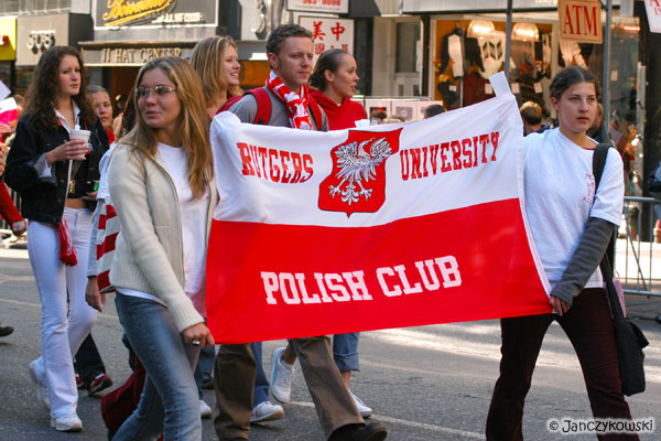 &copy; Pawel Janczykowski